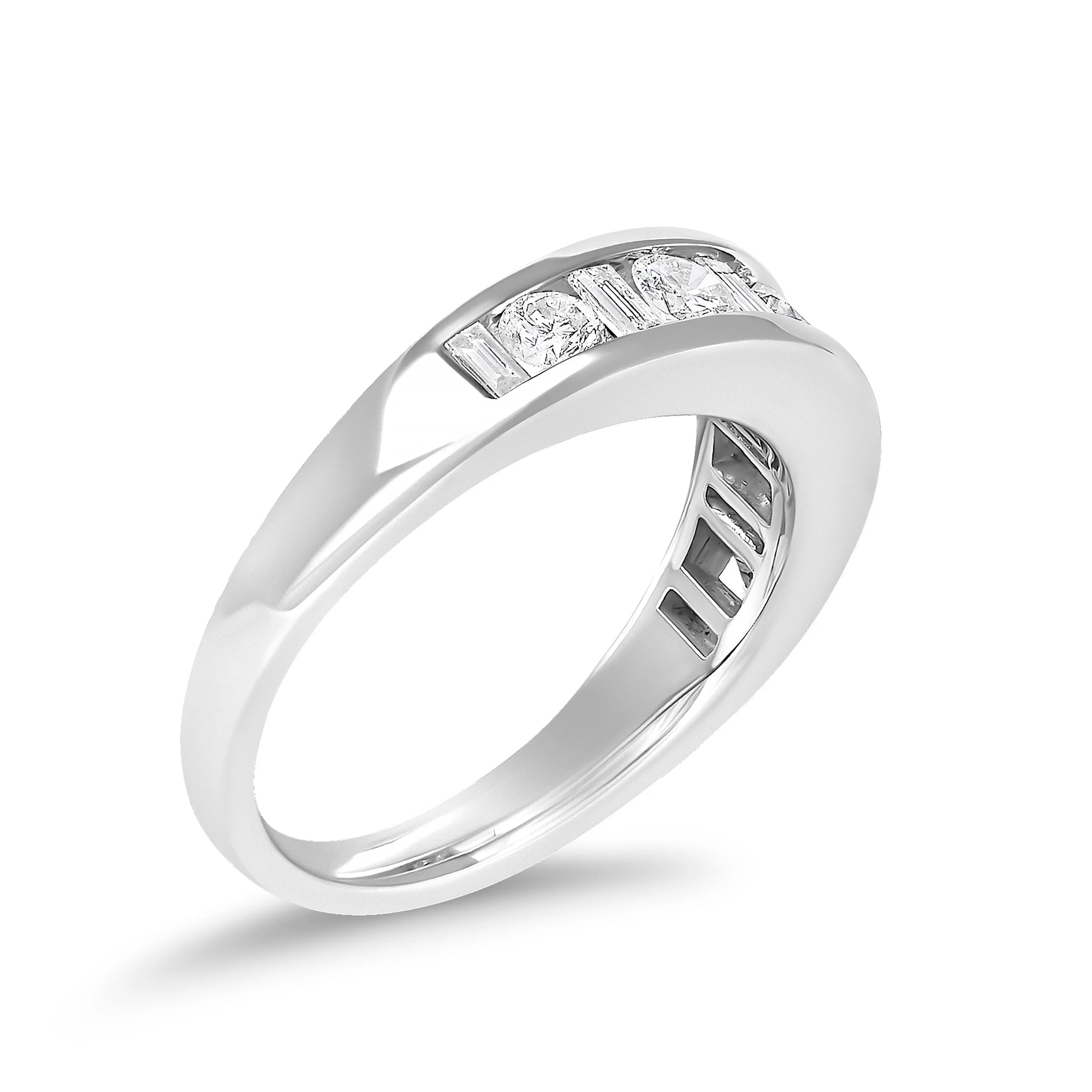 14K White Gold Alternating 1.0 Cttw Round and Baguette Diamond Channel Band Ring - Image 3