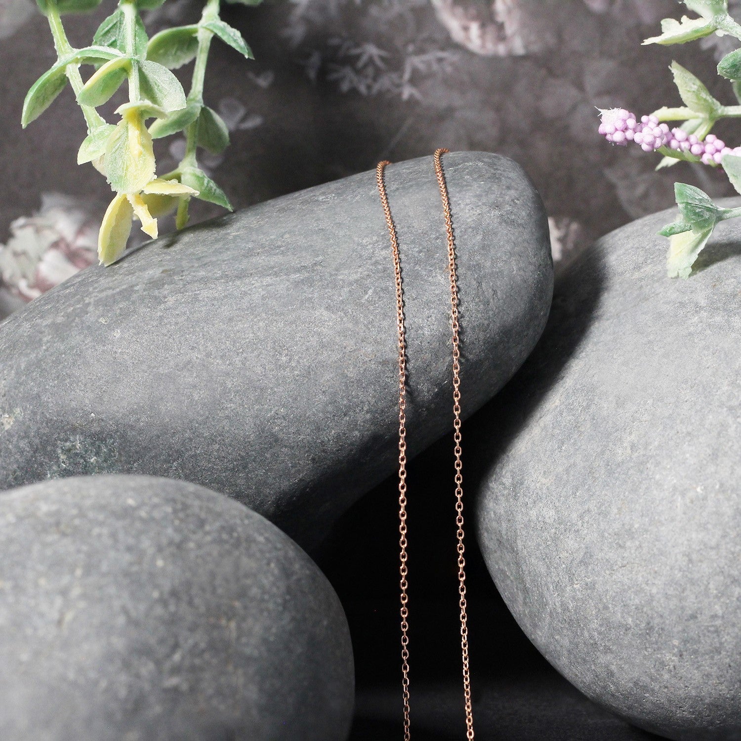 18k Rose Gold Diamond Cut Cable Link Chain (0.75 mm) - Image 4