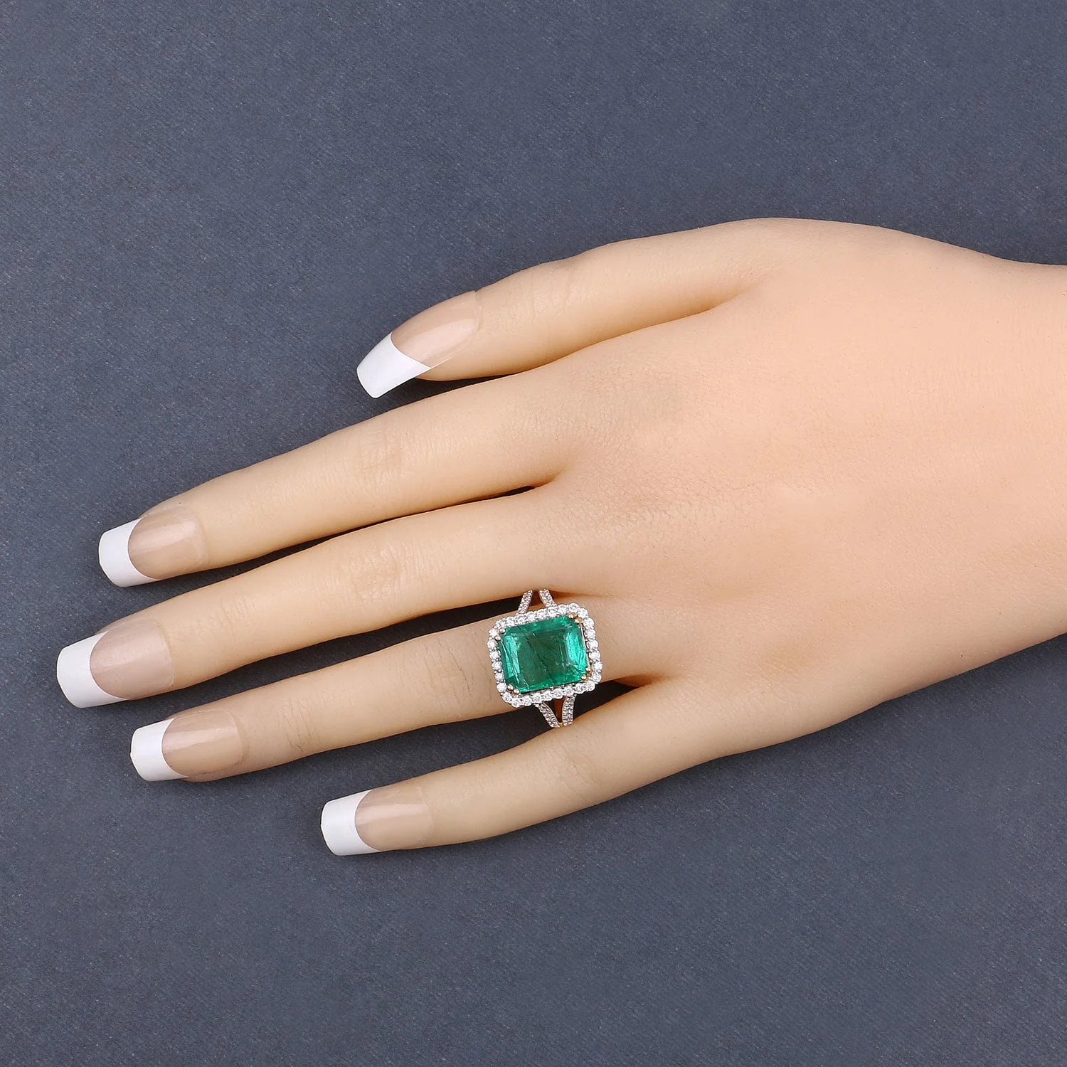 IGI Certified 6.96 Carat Genuine Zambian Emerald and White Diamond 14K Yellow Gold Ring - Image 4