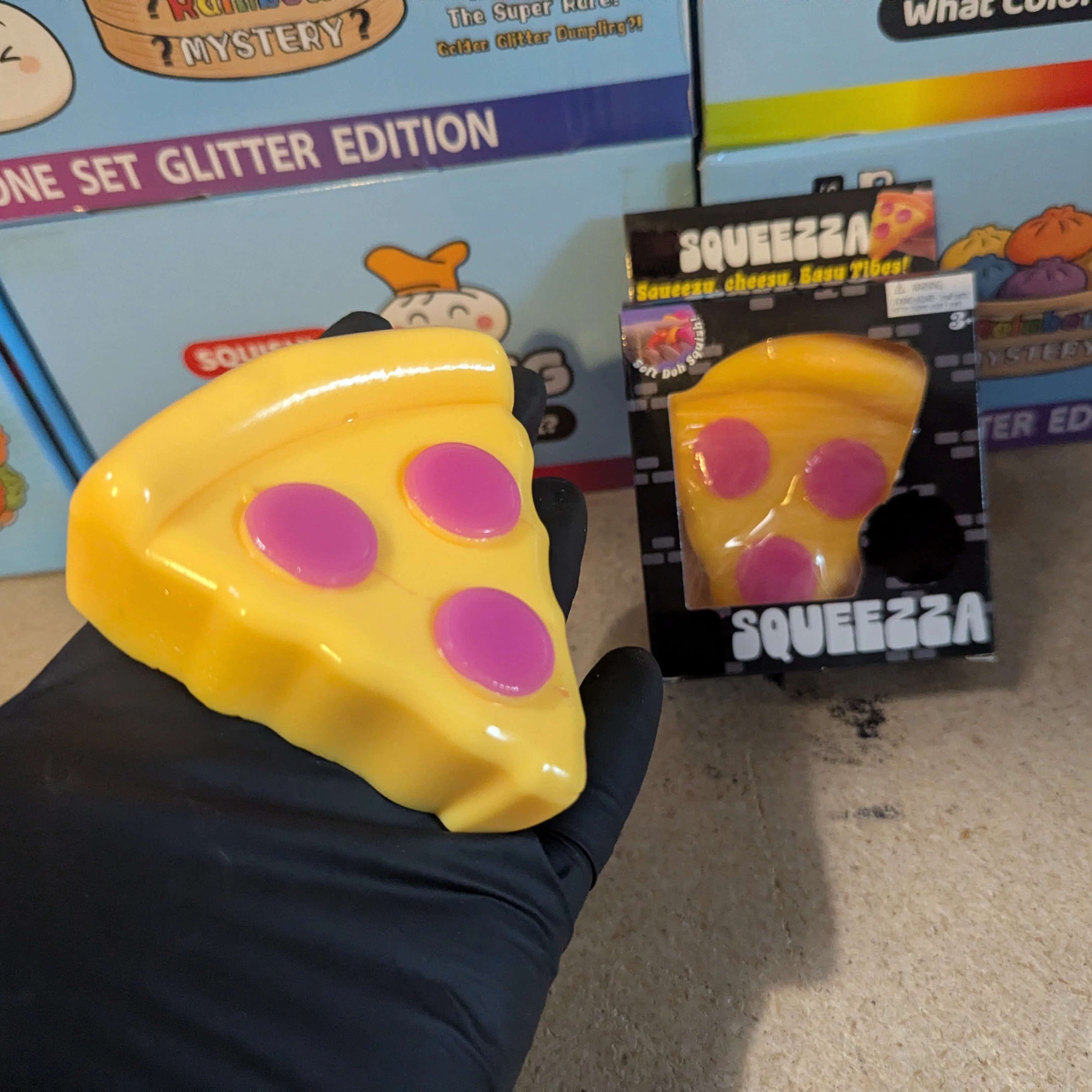 Pizza Wannabe Squeezza Squish (Gelatin Squish) - Image 3